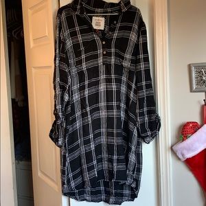 Very nice shirt dress, great for fall!!